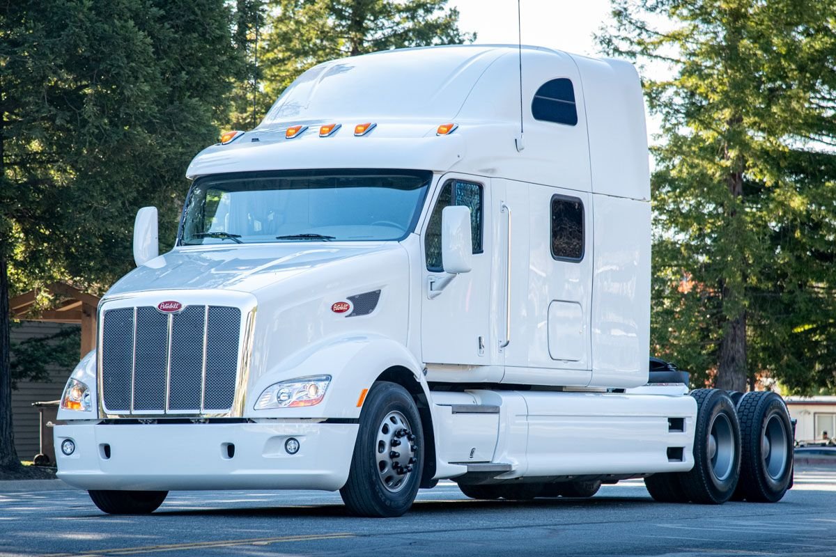 2012 Peterbilt 587