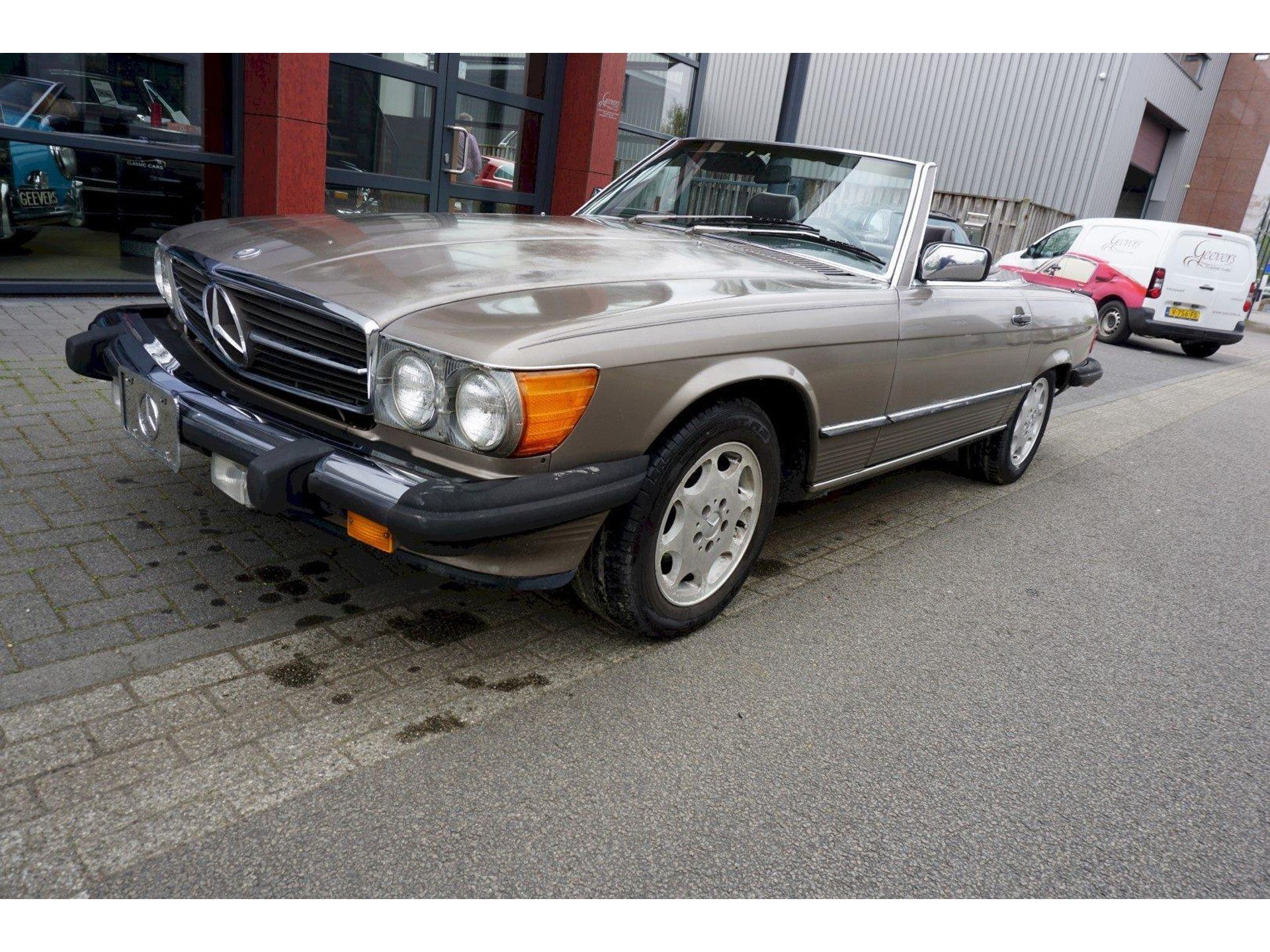 1987 Mercedes-Benz W107