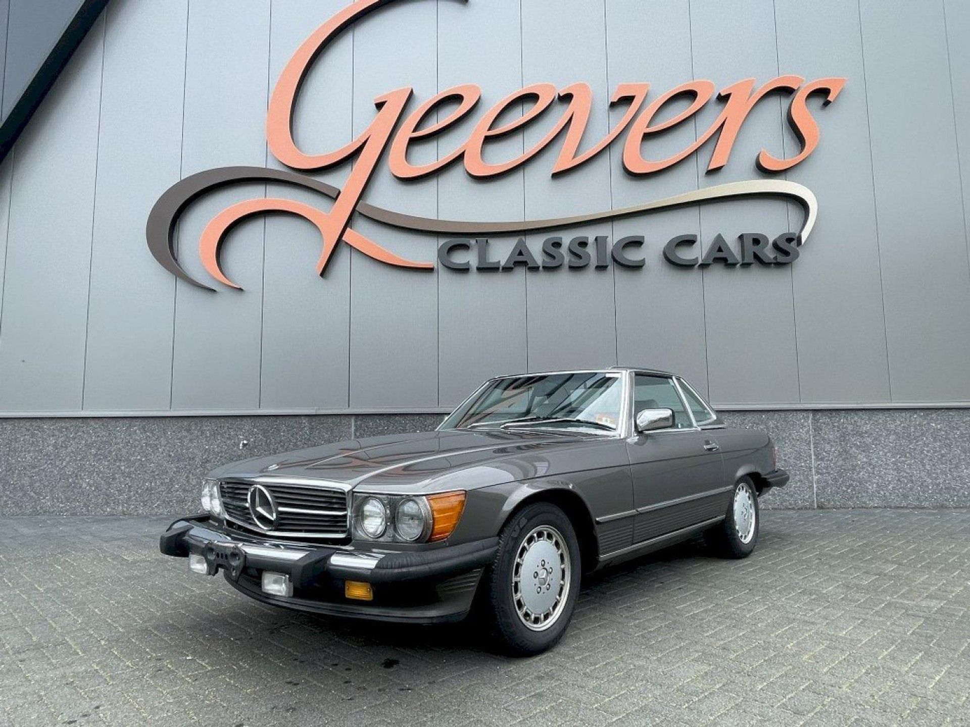 1986 Mercedes-Benz W107