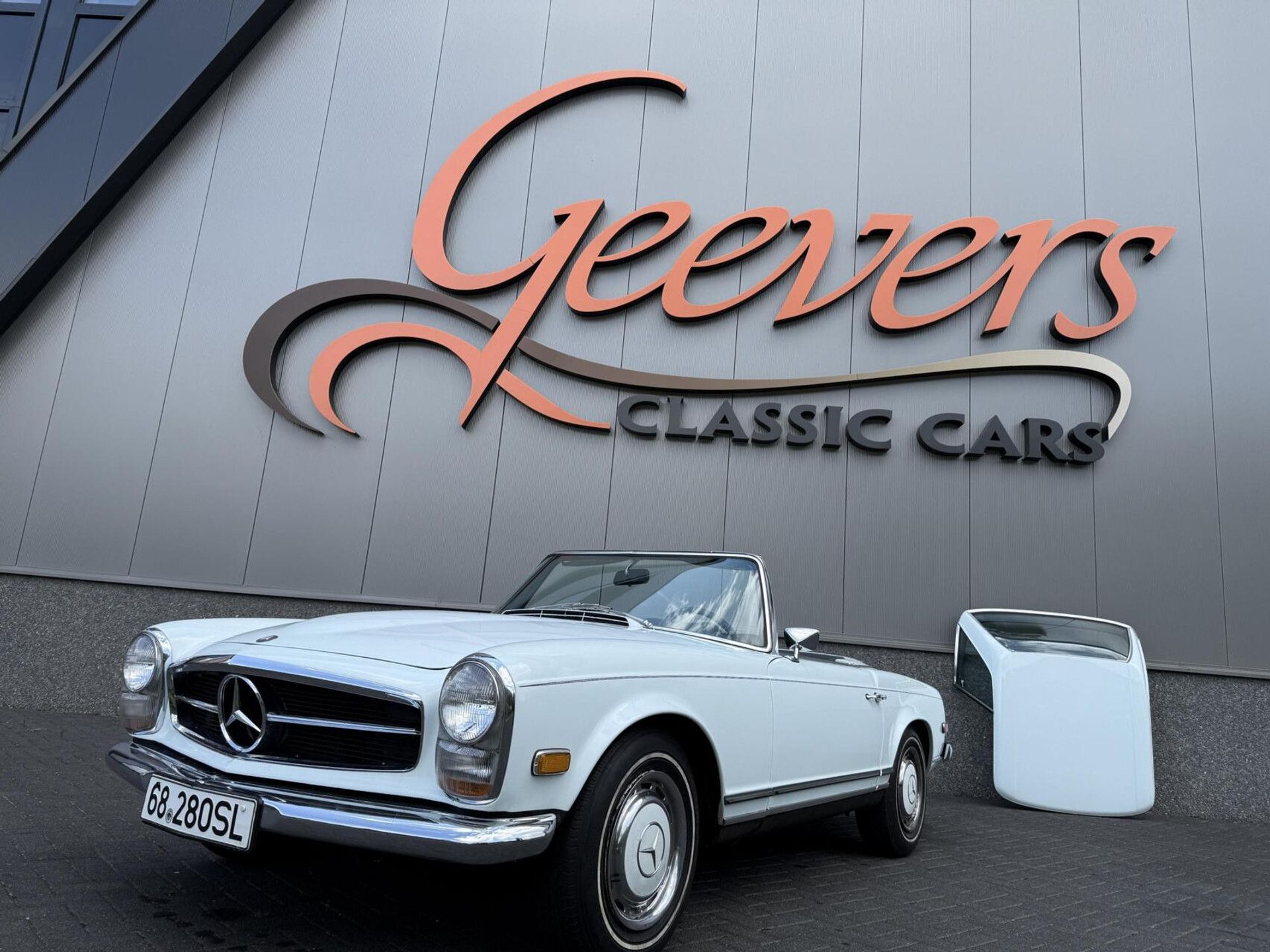 1968 Mercedes-Benz W113 Pagode