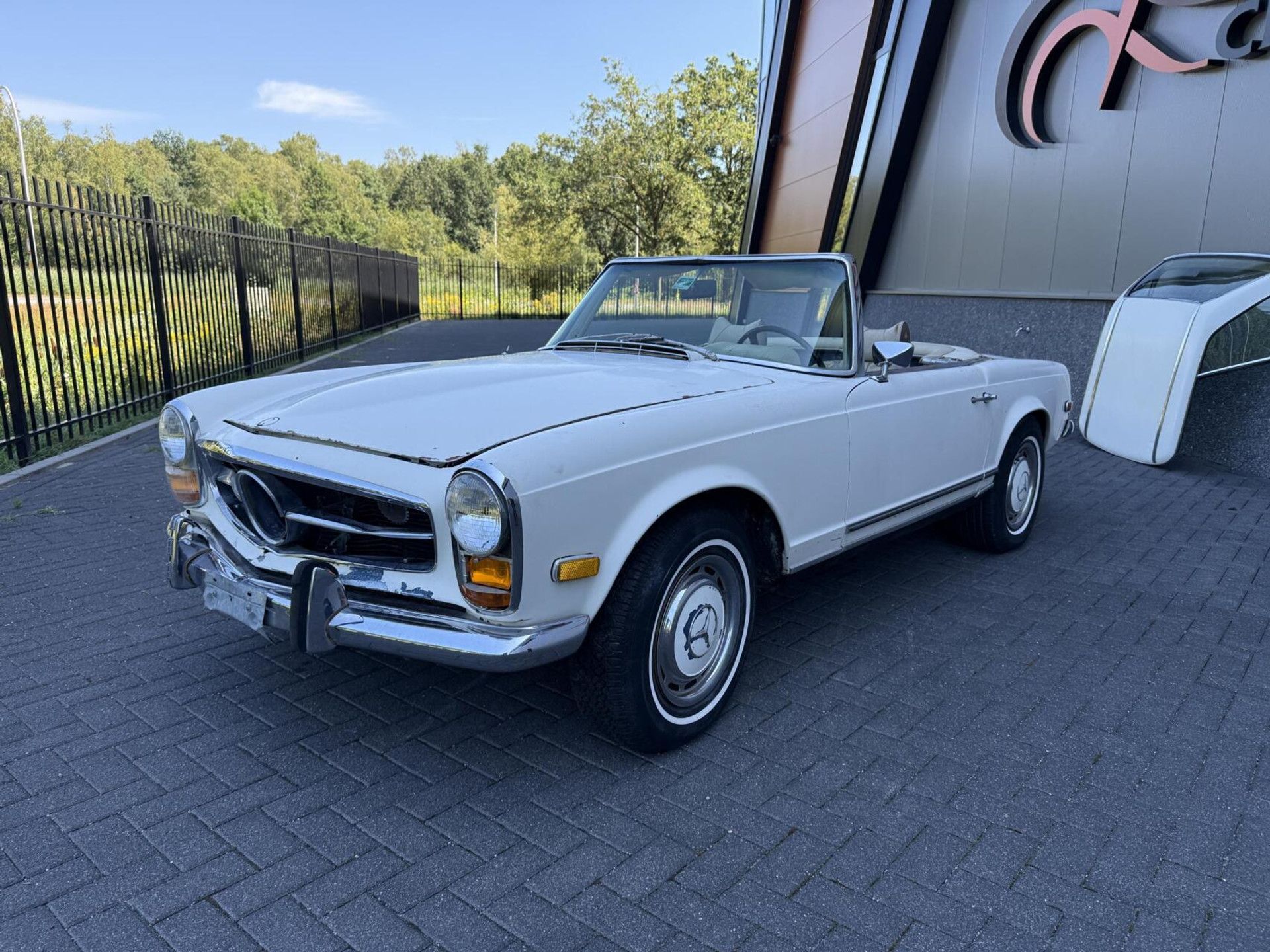 1969 Mercedes-Benz W113 Pagode