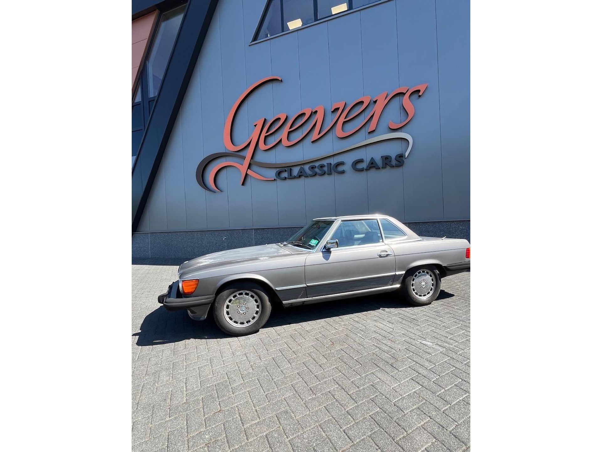 1986 Mercedes-Benz W107