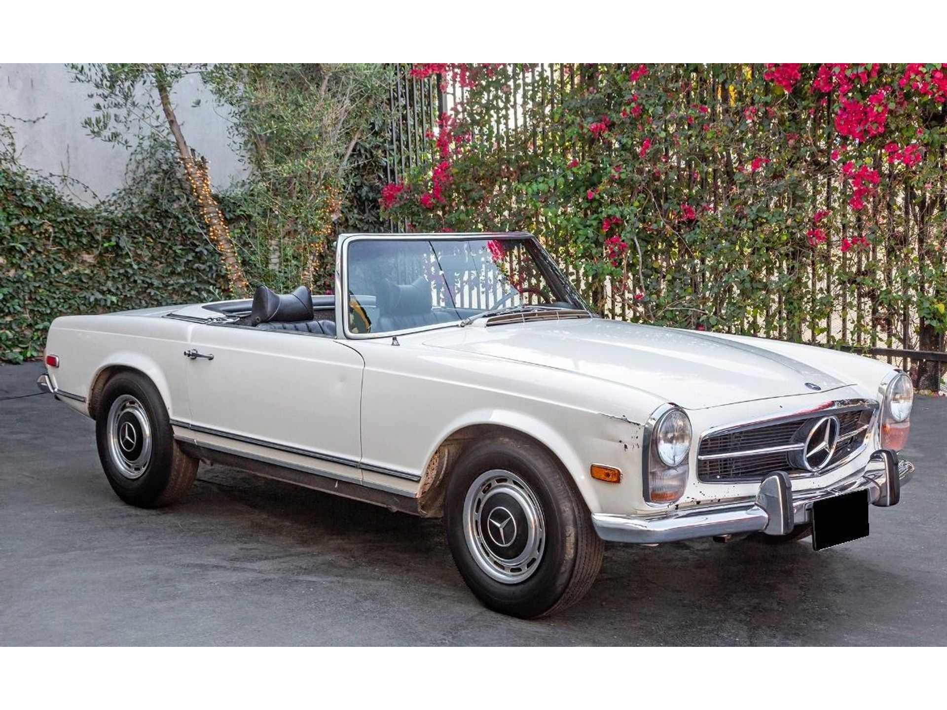 1970 Mercedes-Benz W113 Pagode 280SL