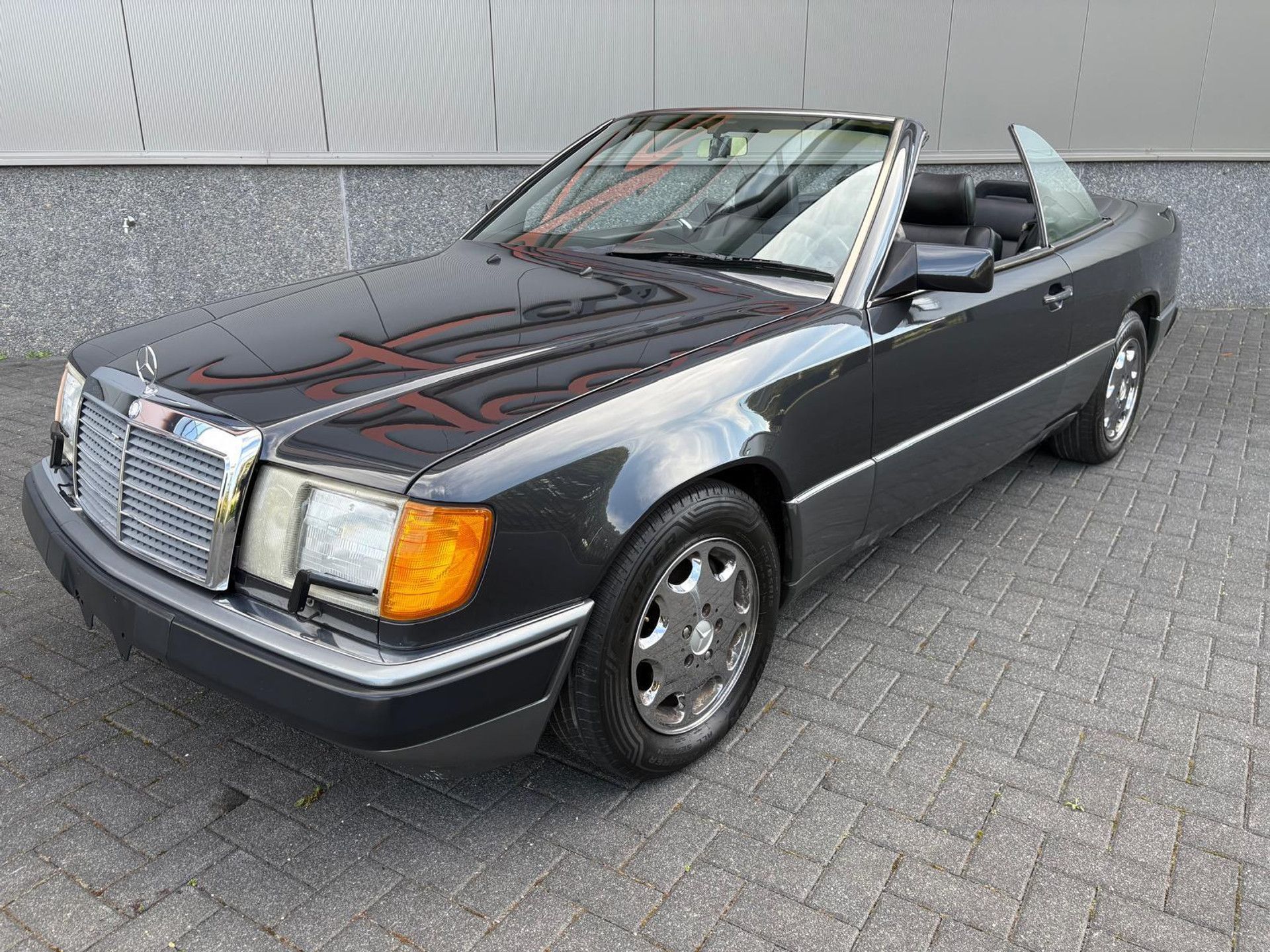 1993 Mercedes-Benz W124 E320