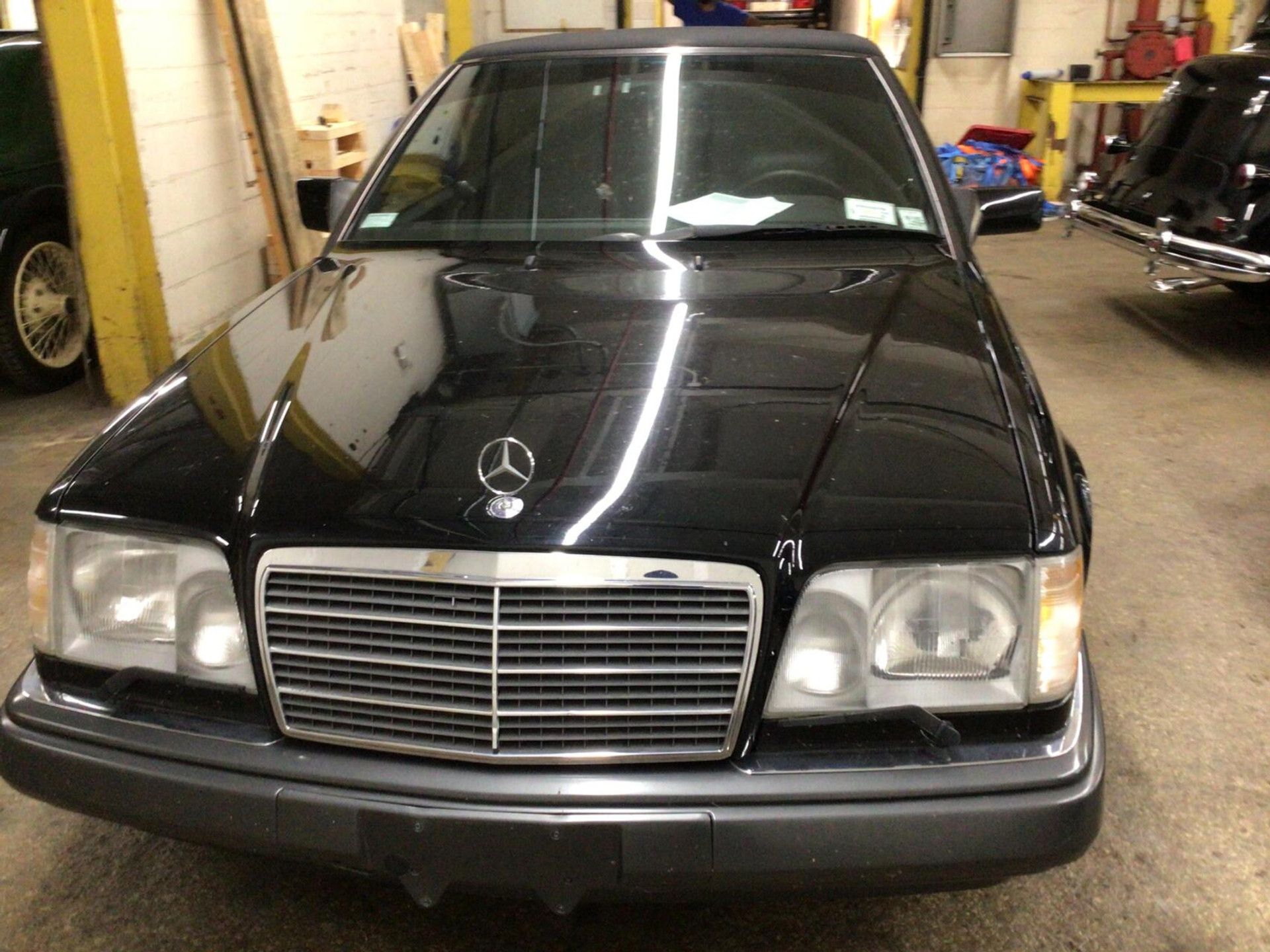 1995 Mercedes-Benz W124 E320