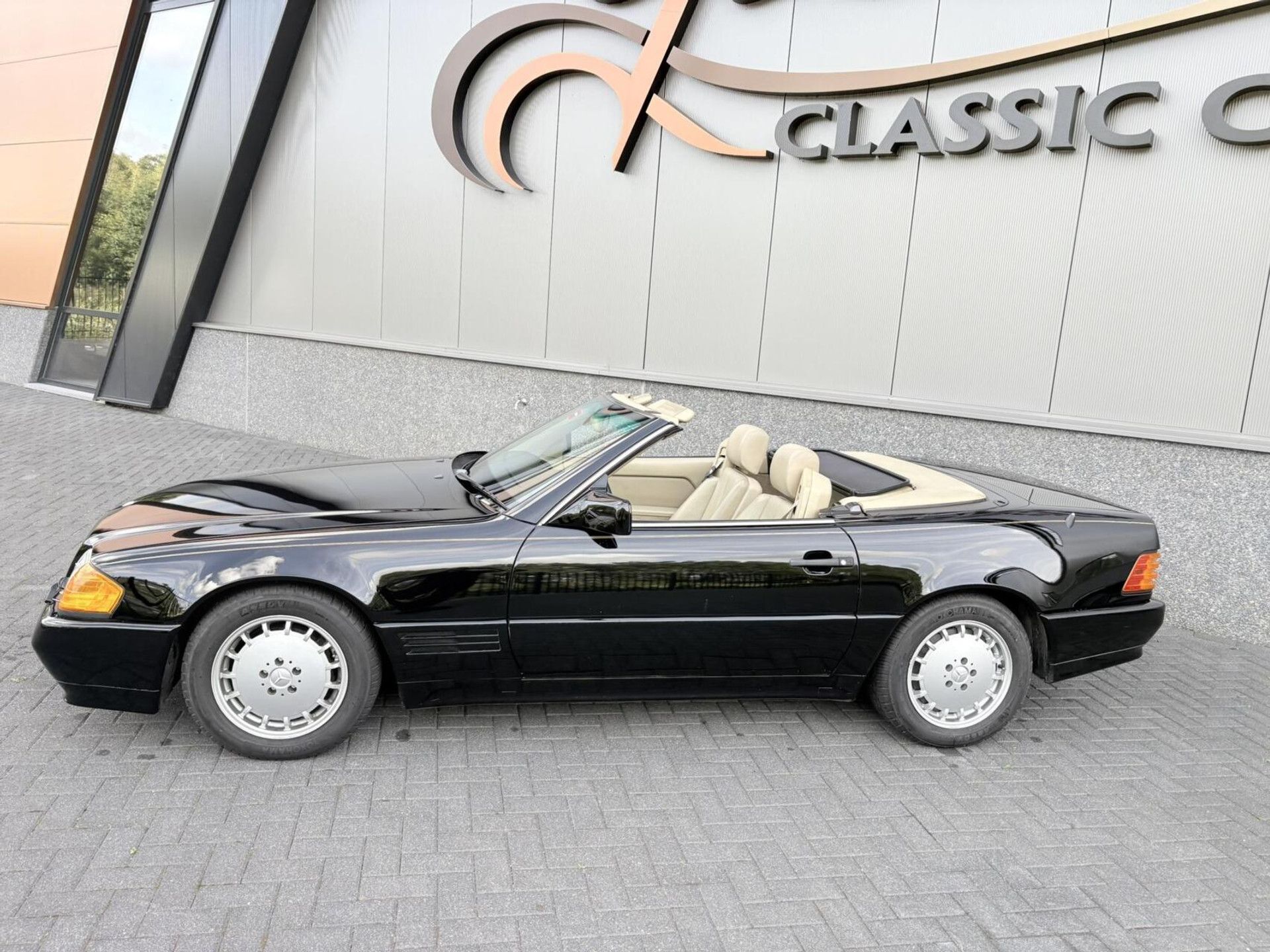 1990 Mercedes-Benz R129 300SL