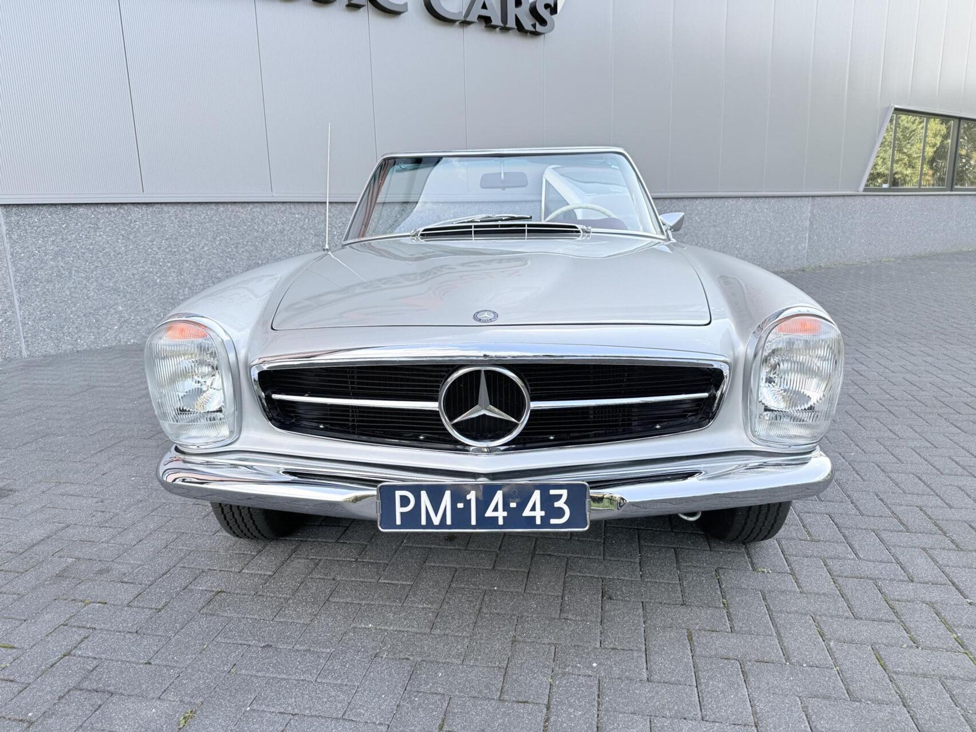 1968 Mercedes-Benz W113 Pagode 280SL